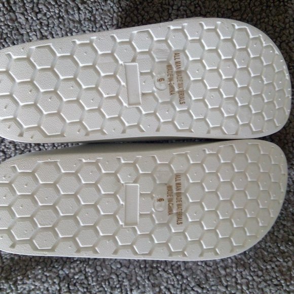 Wild Diva Lounge Sandals - Picture 2 of 2